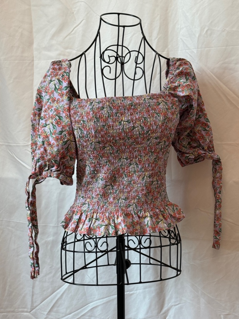 460 - easel Pink Floral Smocked Puff-Sleeve Top